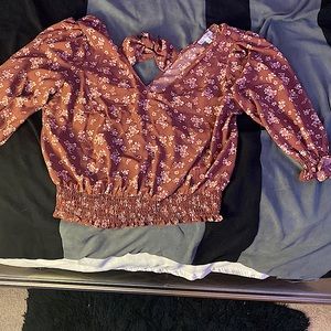 Super cute floral shirt